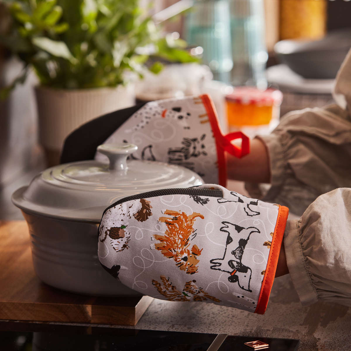 Ulster Weavers Dog Days Microwave Mitts | Minimax