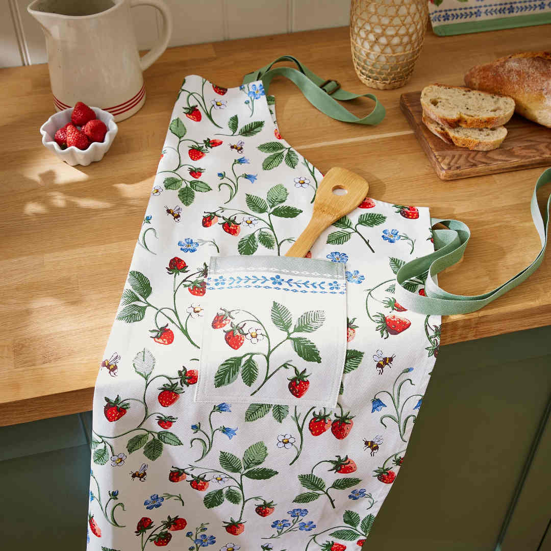 Ulster Weavers Strawberry Patch Apron