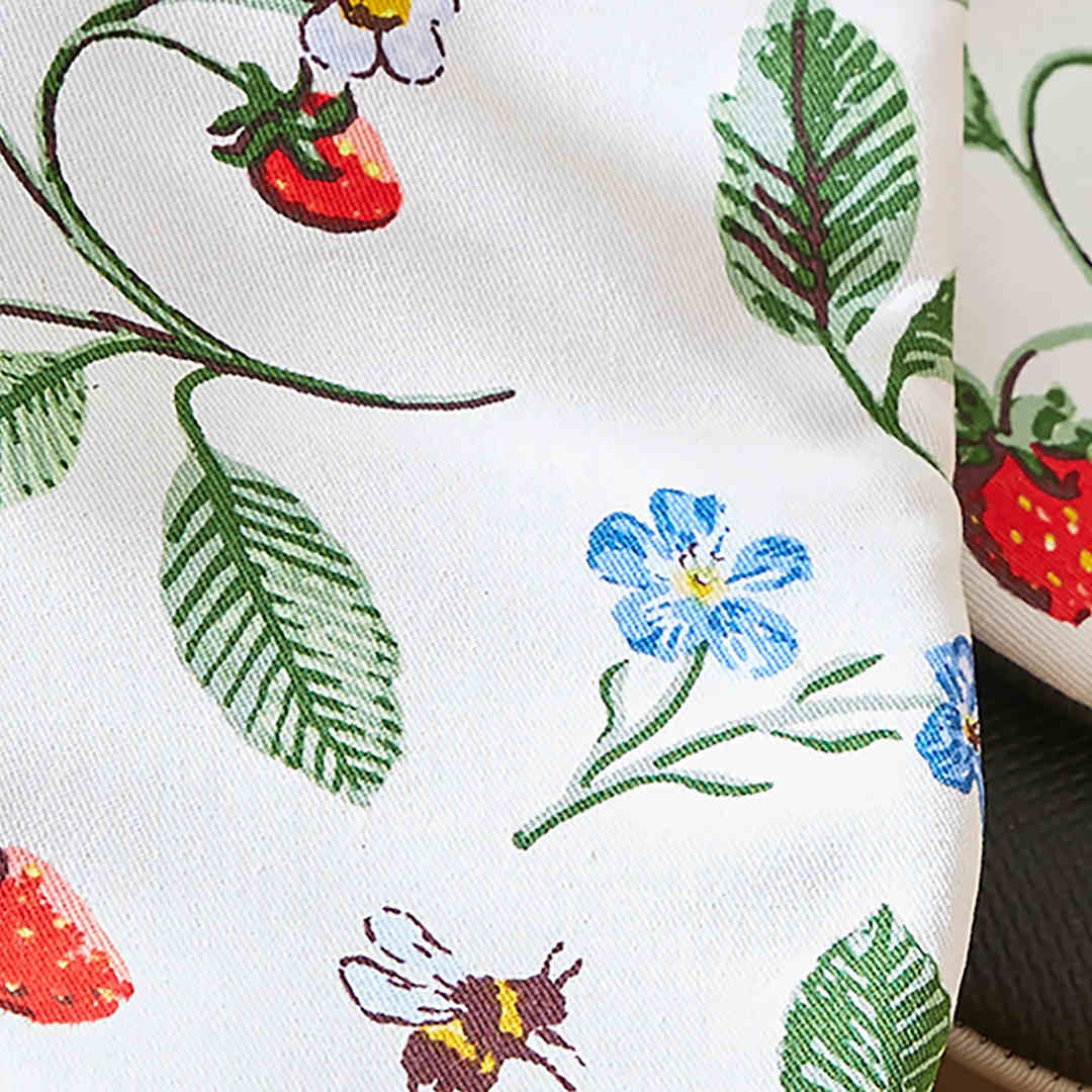 Ulster Weavers Strawberry Patch Microwave Mitts Multi-Coloured