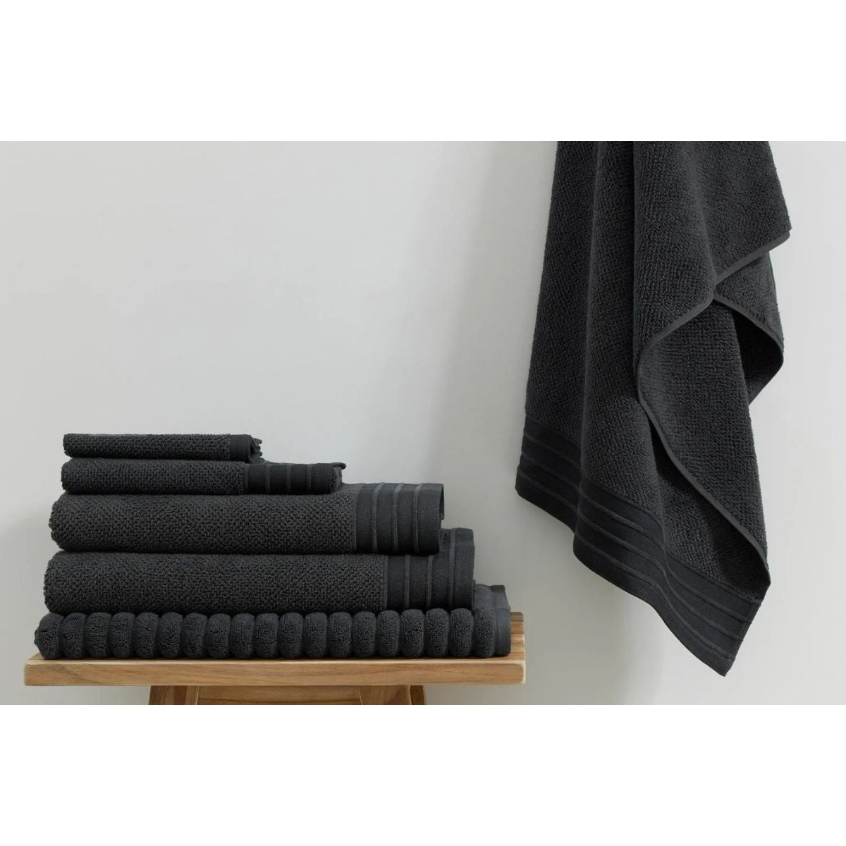 Jacquard Bath Towel Charcoal 70x150cm - Minimax