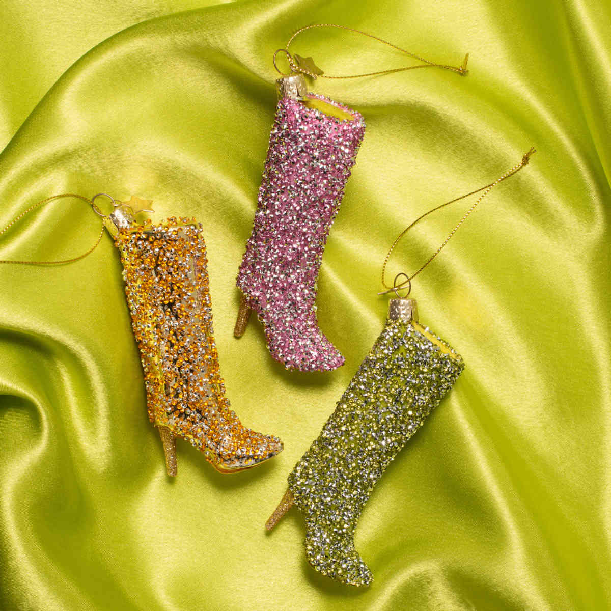 Vondels Glass Diamond Boot Pink 10.5cm – sparkling boot ornament with glitter finish