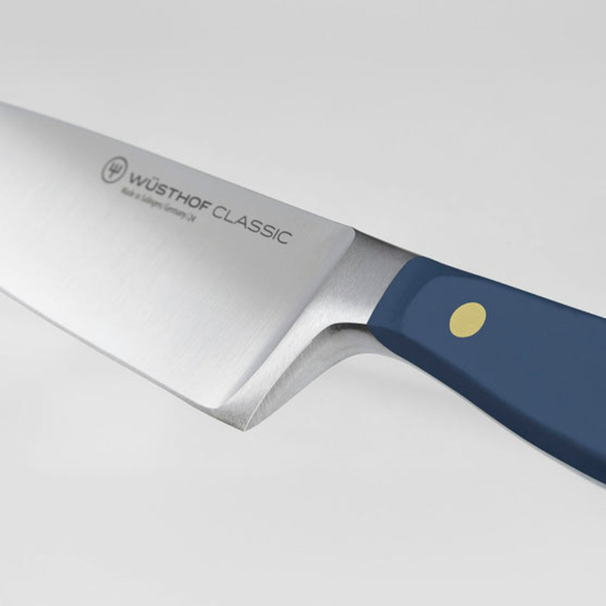 Wusthof Classic Colour Wild Blueberry Double-Serrated Bread Knife 23cm | Minimax