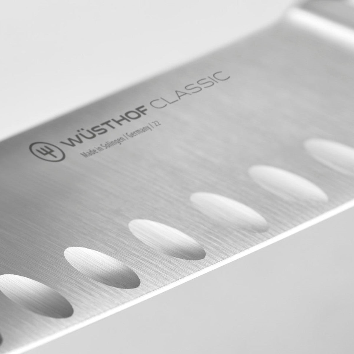 Wusthof Classic Colour Wild Blueberry Santoku Knife 17cm | Minimax