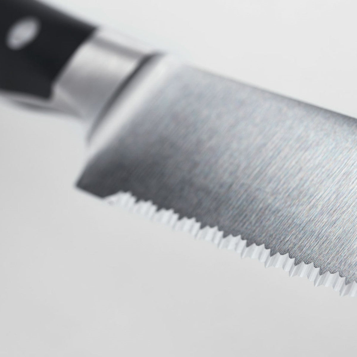 Wusthof Classic Ikon Black Bread Knife Double Serrated 23cm | Minimax