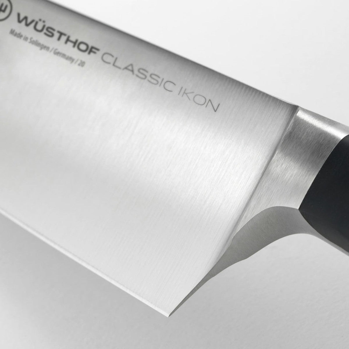 Wusthof Classic Ikon Black Carving Knife 20cm | Minimax