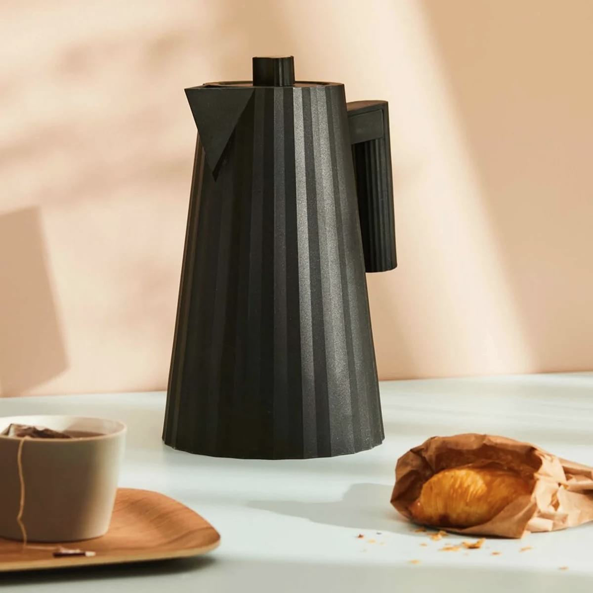 Alessi Plissé Electric Kettle Black 1.7L | Minimax
