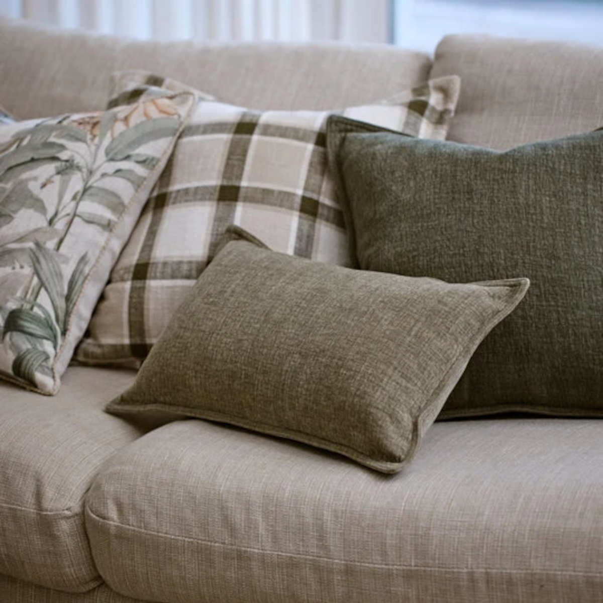 Madras Link Blake Cushion Sage Green 30x50cm | Minimax