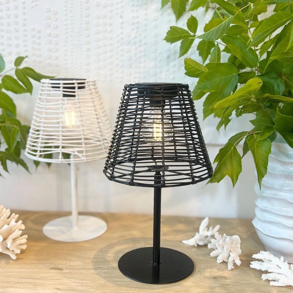 Mediterranean Market Cali Solar Table Lamp Black 33cm