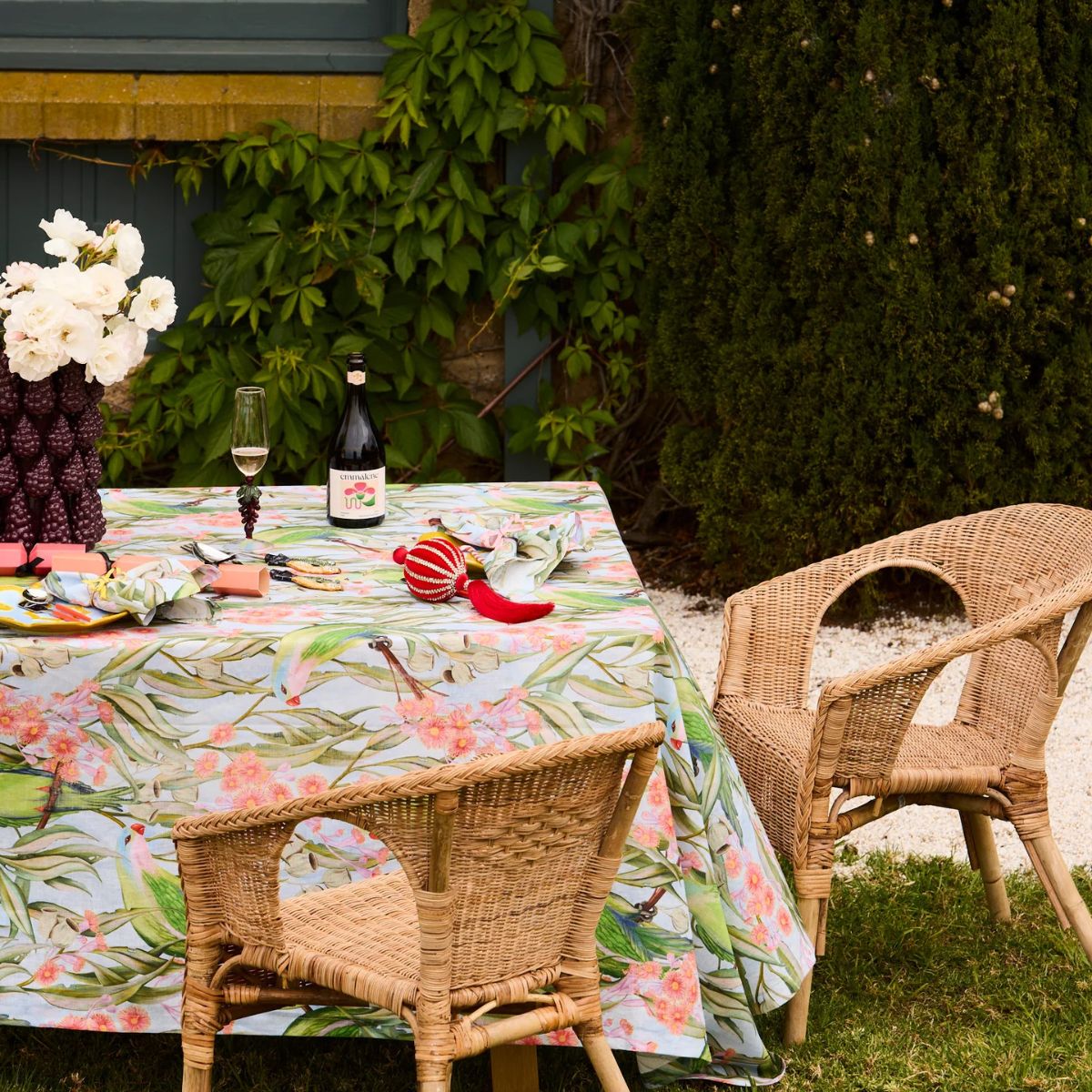 Kip&Co Bush Waltz Tablecloth 270x145cm