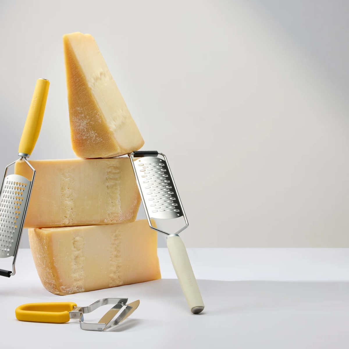 SVNA Stainless Steel Blade Y Wide Serrated Cheese Slicer Yellow