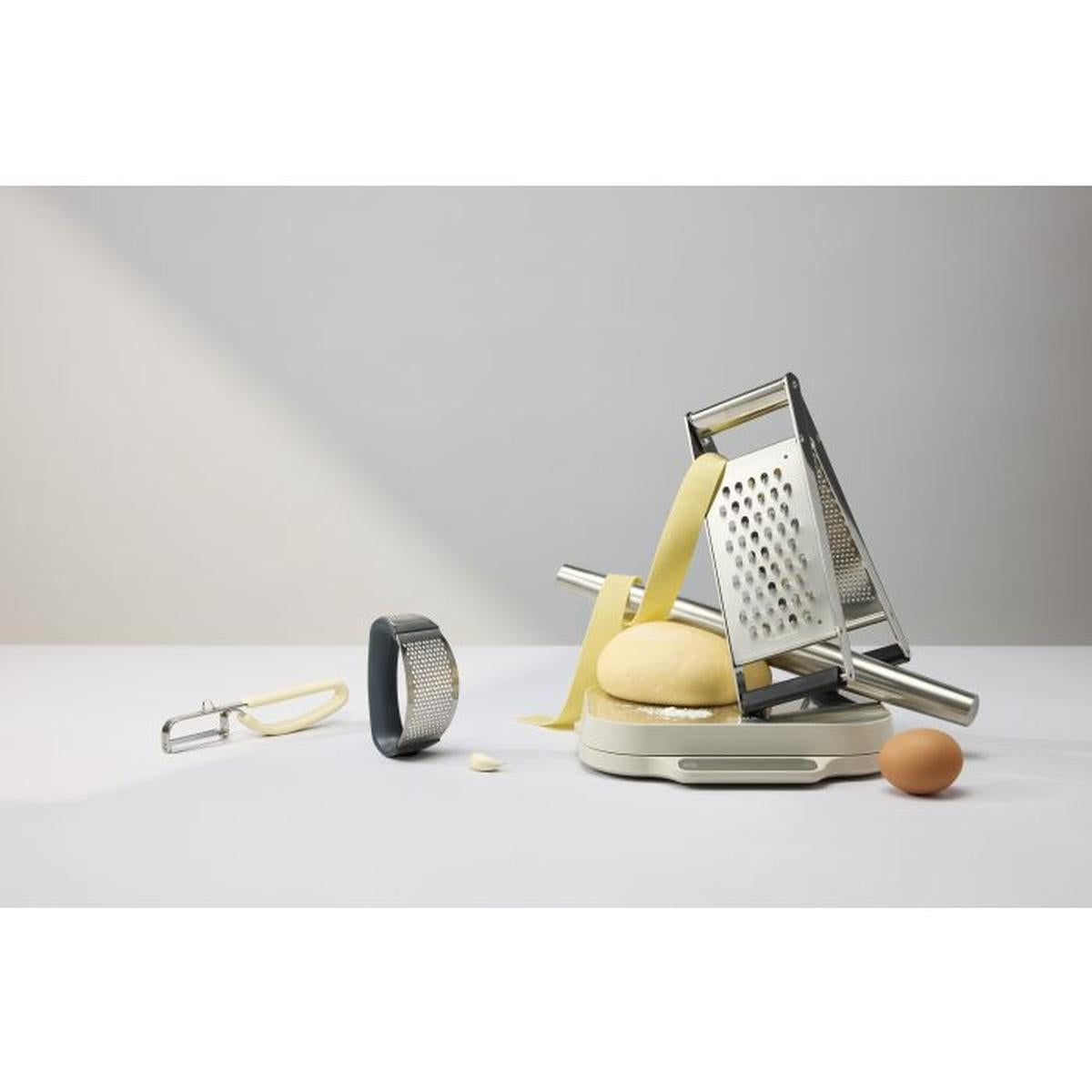 SVNA Garlic Crusher Charcoal 10.7x7.6x5.1cm | Minimax