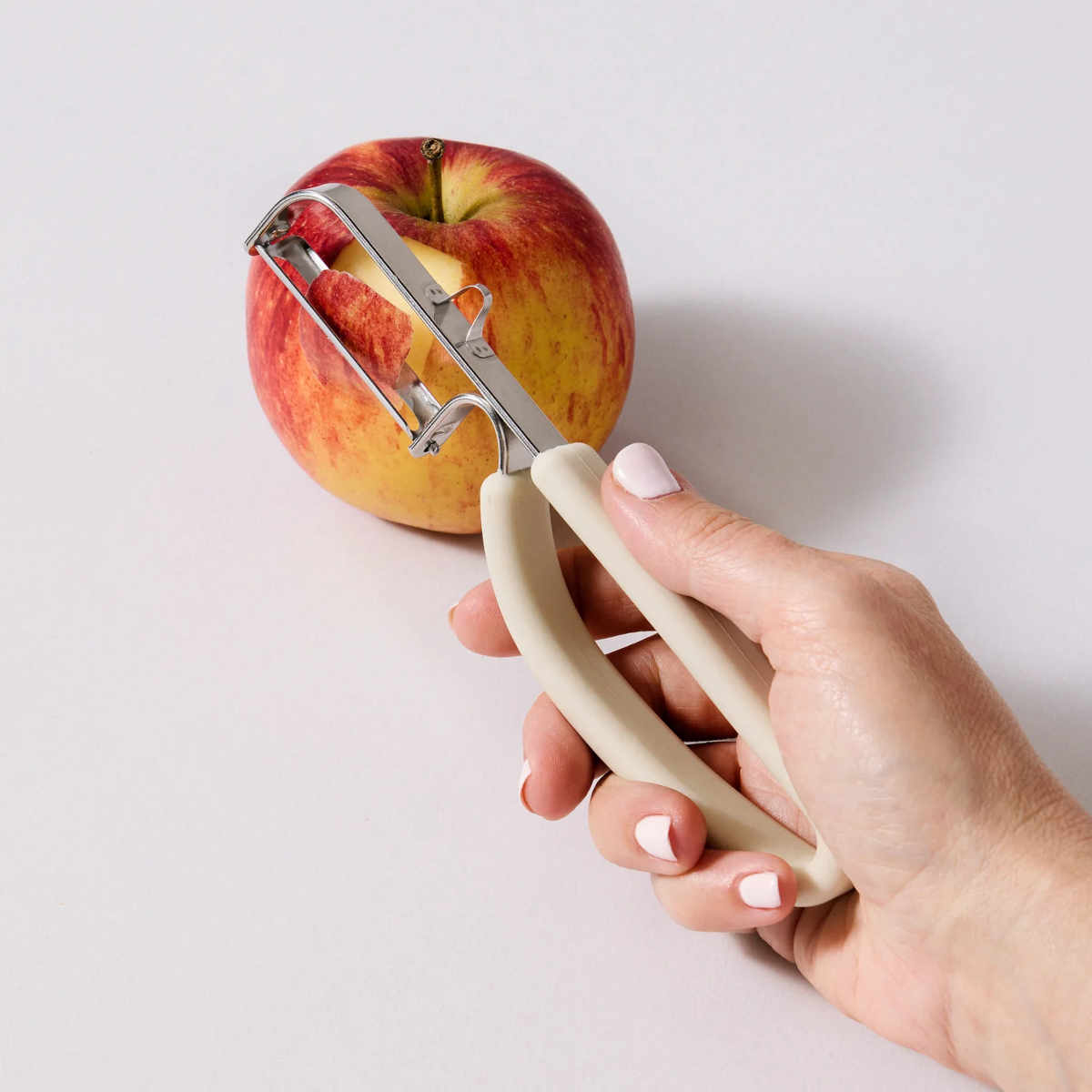 SVNA Stainless Steel Blade Swivel Peeler Cream | Minimax
