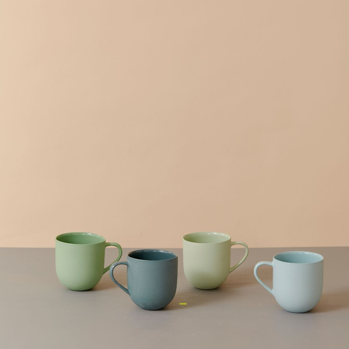 Mud Australia Round Mug 400ml in Bottle ceramic