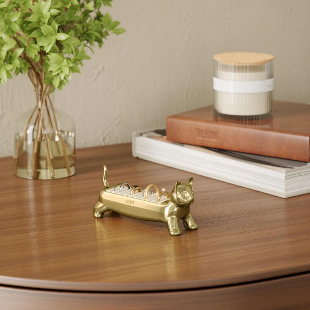 Umbra Ali Cat Ring Holder Brass - put in a table | Minimax