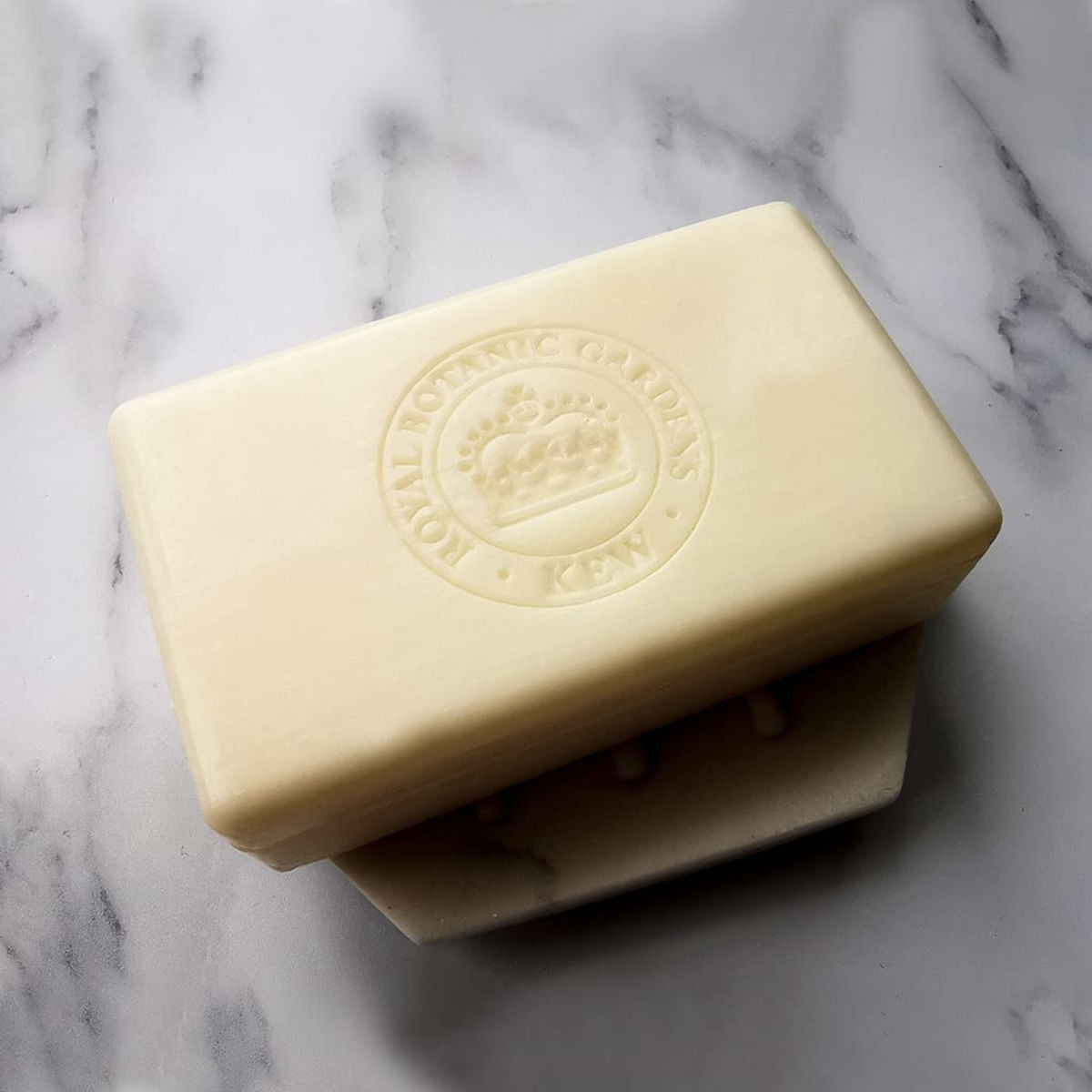 Royal Botanic Gardens Vetiver Apricot Soap Bar 240g