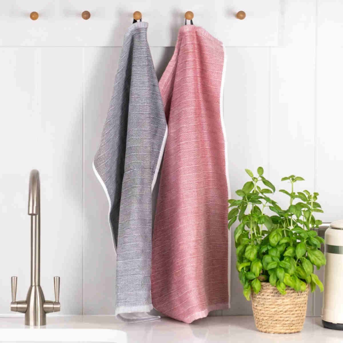 KitchenAid Tea Towel Empire Red and Charcoal Grey Set of 2 | Minimax