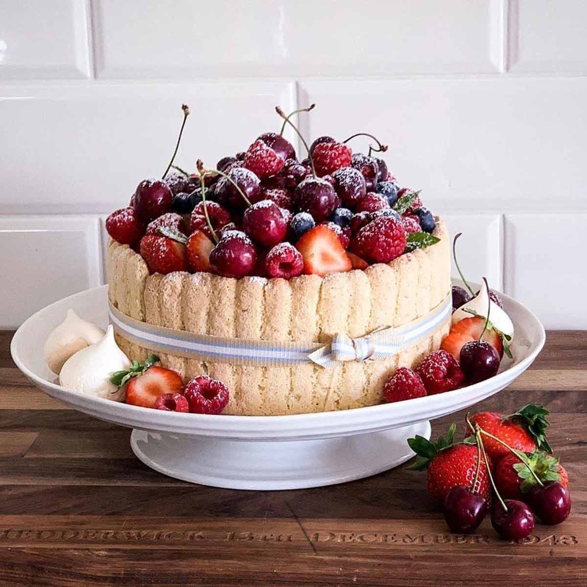 Portmeirion Sophie Conran Footed Cake Plate 32cm | Minimax