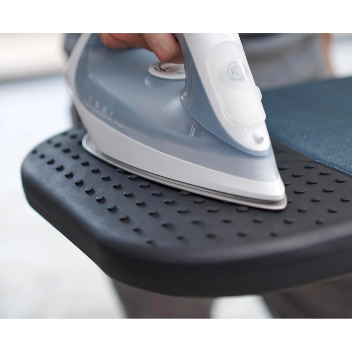 Joseph Joseph Glide Plus Easystore Ironing Board Blue Minimax