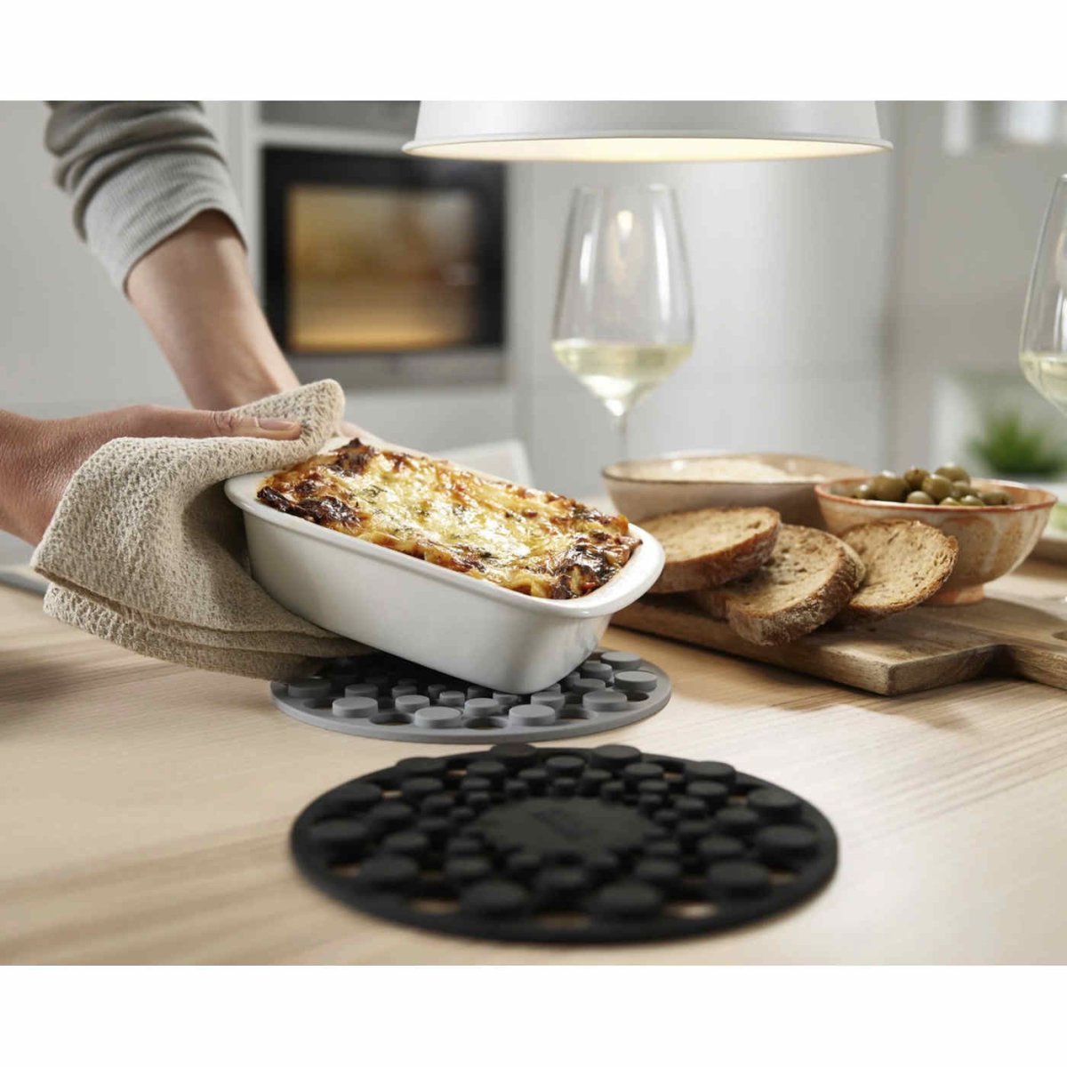 Joseph Joseph Spot-On Silicone Trivet Grey Set of 2 | Minimax